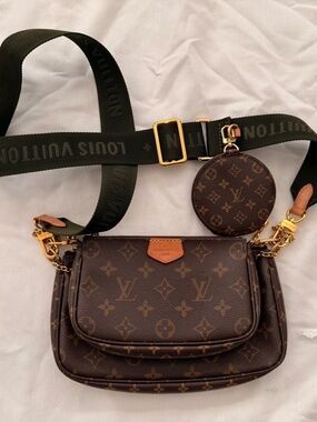 Pre owned Louis Vuitton Brown Monogram Multi-Pouch Crossbody with Green Strap